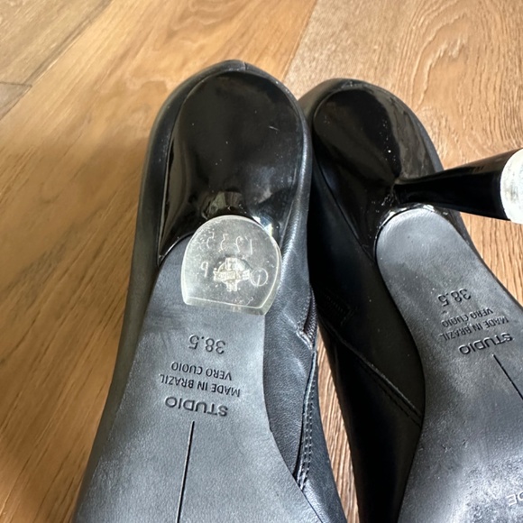 Elegant Black Ankle Boots - Picture 7 of 9